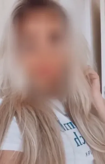 Carina, 28
