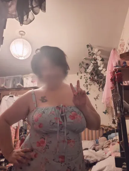 Charlotte, 39