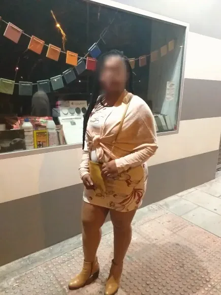 Elena, 25
