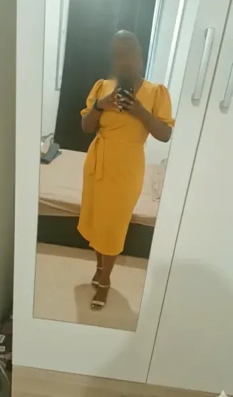 Julia, 33