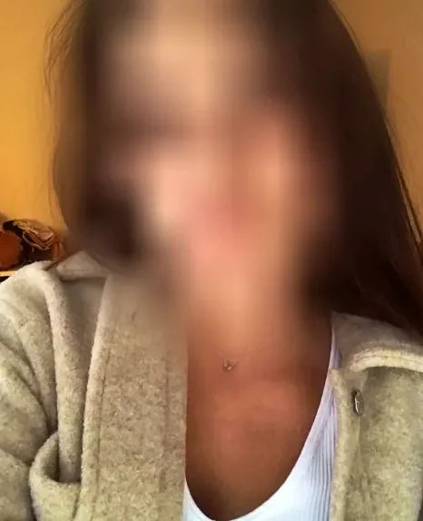 Lara, 28