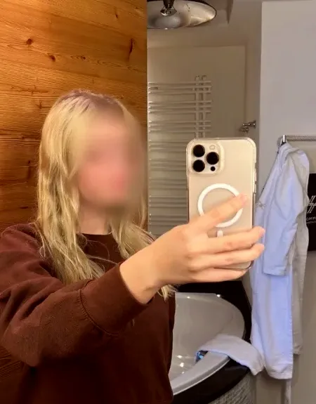 Laura, 20