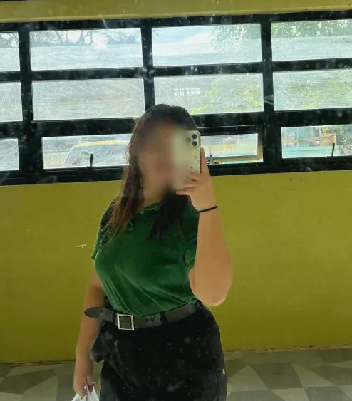 Michelle, 19