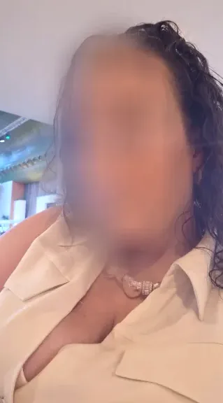 Nadja, 39