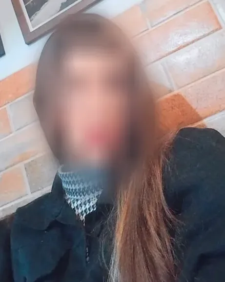 Neele, 25