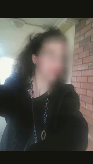 Özlem, 33