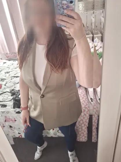Özlem, 38