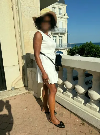 Paula, 36