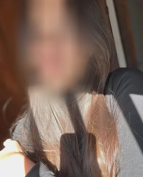 Sina, 32