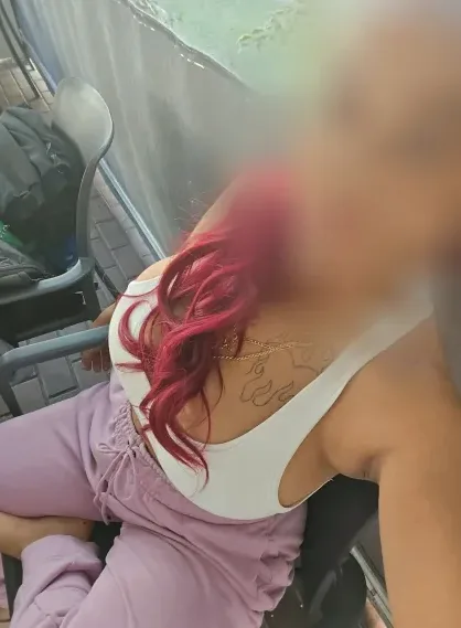 Stefanie, 36