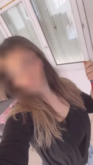 Viktoria, 20